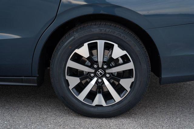 new 2026 Honda Odyssey car, priced at $41,040