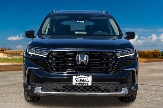 new 2025 Honda Pilot car, priced at $47,276