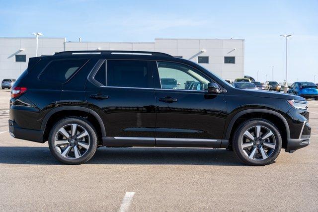 new 2025 Honda Pilot car, priced at $47,276