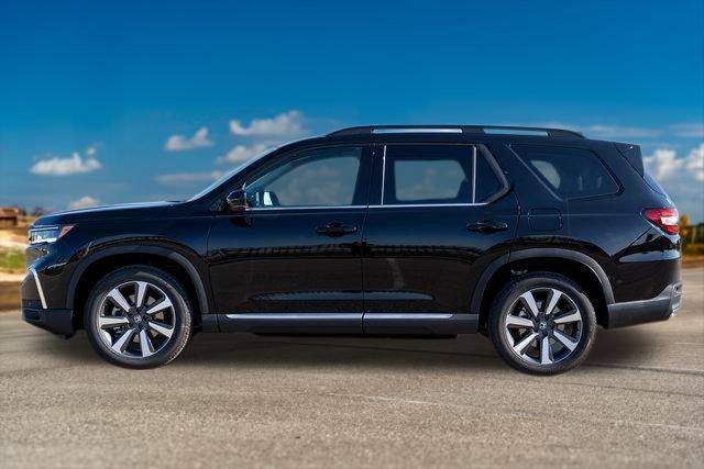 new 2025 Honda Pilot car, priced at $47,276