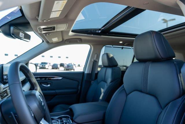 new 2025 Honda Pilot car, priced at $47,095