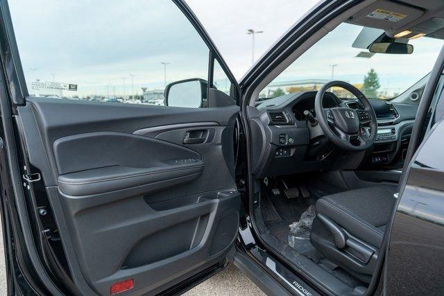 new 2025 Honda Ridgeline car, priced at $40,678