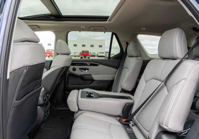 new 2025 Honda Pilot car, priced at $47,331