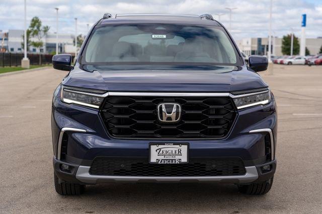 new 2025 Honda Pilot car, priced at $47,331
