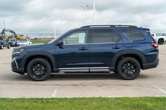 new 2025 Honda Pilot car, priced at $51,821
