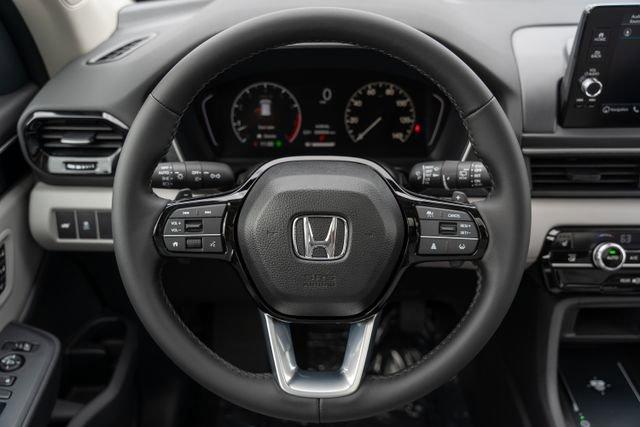 new 2025 Honda Pilot car, priced at $51,821