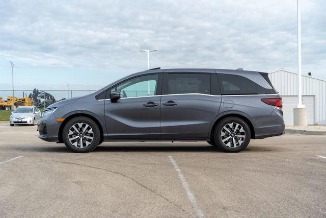 new 2026 Honda Odyssey car, priced at $41,290