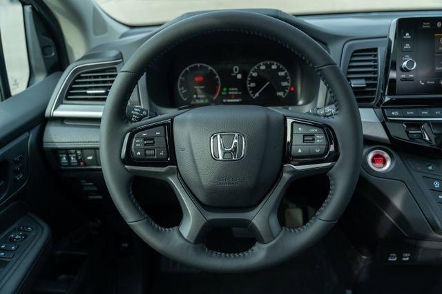 new 2026 Honda Odyssey car, priced at $41,290