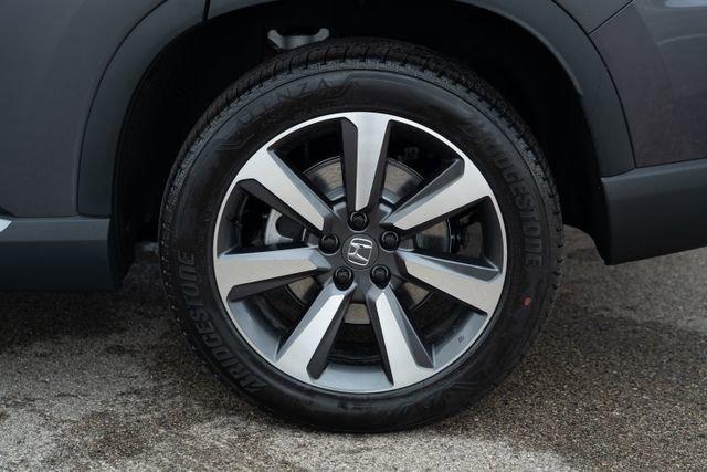 new 2025 Honda Pilot car, priced at $50,278