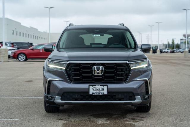 new 2025 Honda Pilot car, priced at $50,278