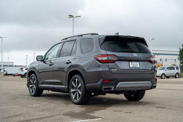 new 2025 Honda Pilot car, priced at $50,278