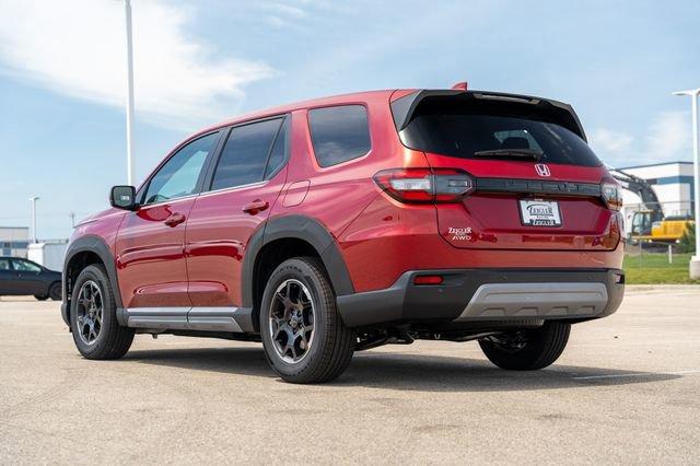 new 2025 Honda Pilot car, priced at $48,047