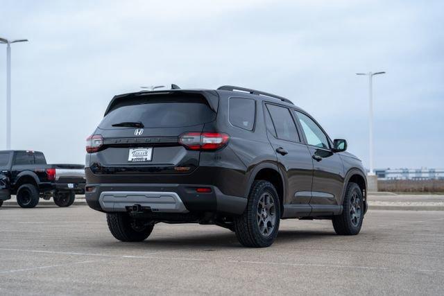 new 2025 Honda Pilot car, priced at $47,887