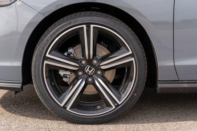 new 2025 Honda Accord Hybrid car, priced at $34,186