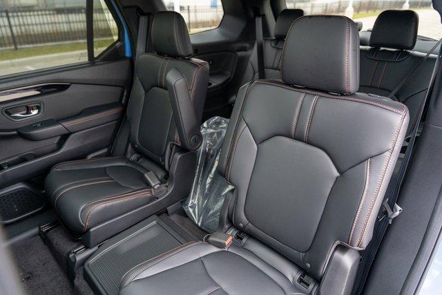 new 2025 Honda Pilot car, priced at $46,950