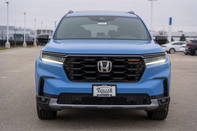 new 2025 Honda Pilot car, priced at $46,950