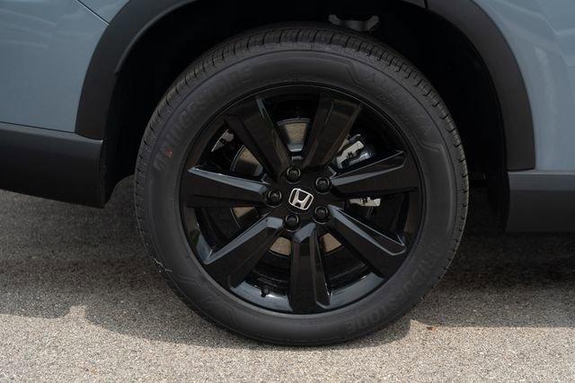 new 2025 Honda Pilot car, priced at $55,673