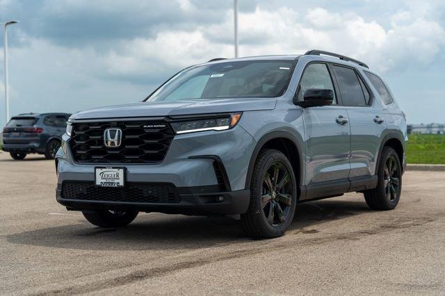 new 2025 Honda Pilot car, priced at $55,673