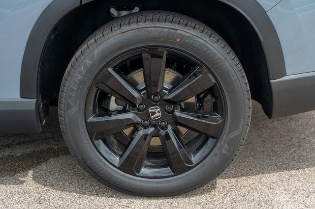 new 2025 Honda Pilot car, priced at $55,673
