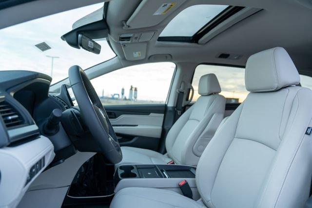 new 2026 Honda Odyssey car, priced at $41,540