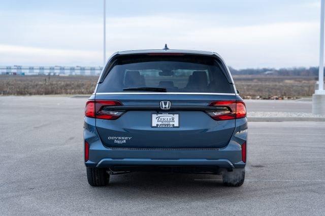 new 2026 Honda Odyssey car, priced at $41,540