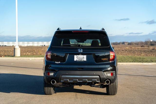 new 2025 Honda Passport car, priced at $43,335