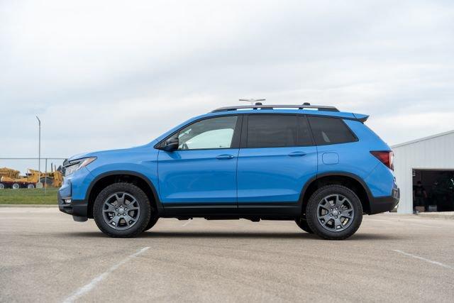 new 2025 Honda Passport car, priced at $43,995