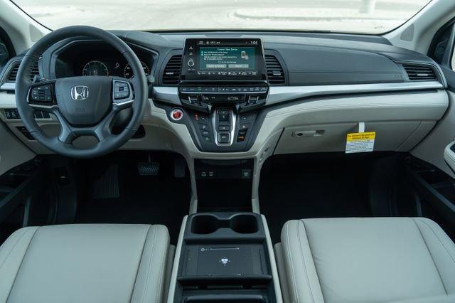 new 2025 Honda Odyssey car, priced at $42,006