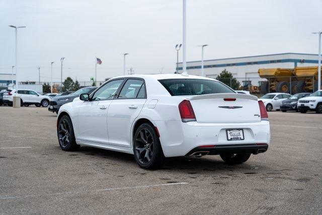 used 2022 Chrysler 300 car, priced at $25,894