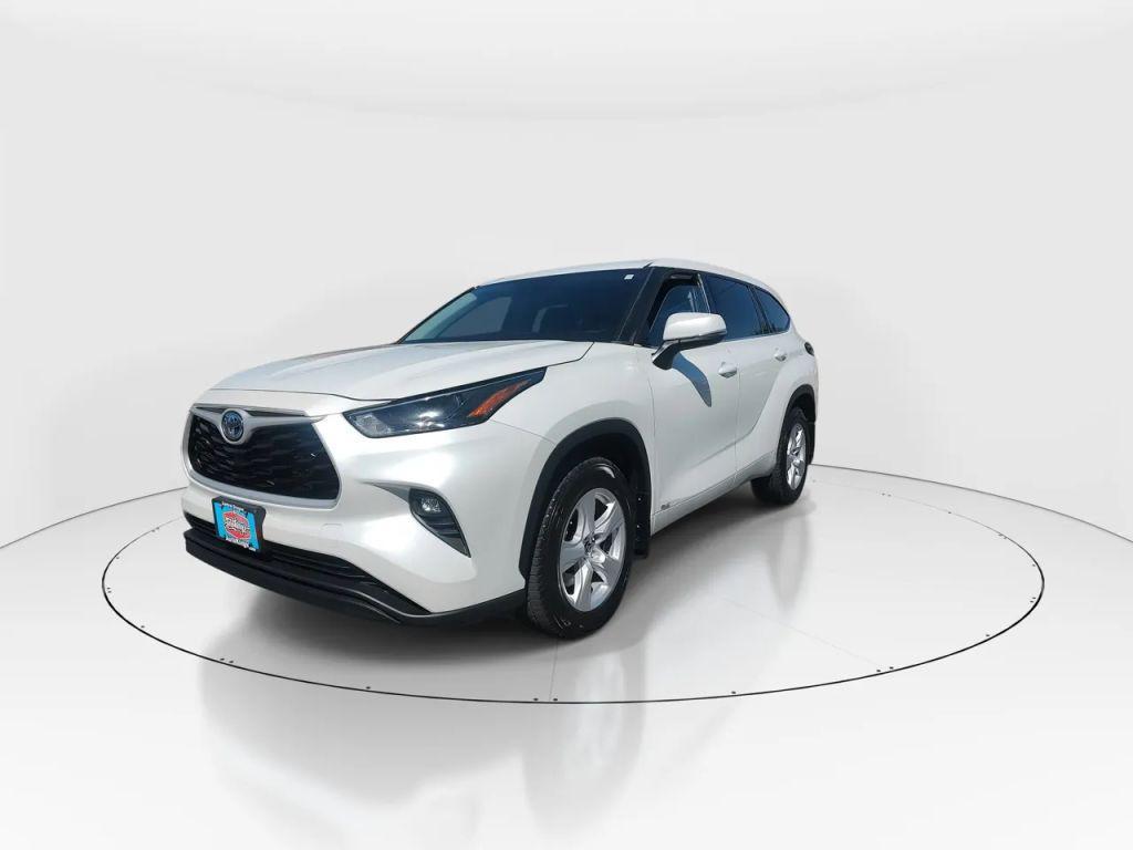 used 2022 Toyota Highlander Hybrid car, priced at $34,998