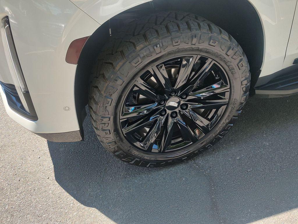 used 2021 Cadillac Escalade ESV car, priced at $55,990