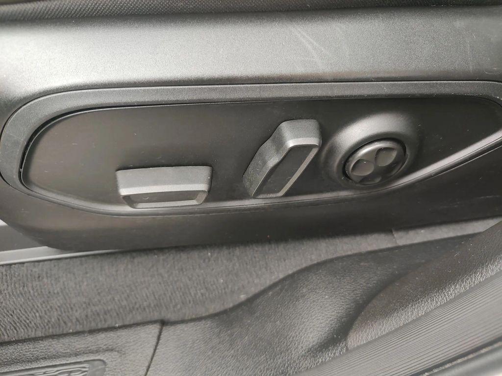 used 2024 Jeep Grand Cherokee car, priced at $29,939