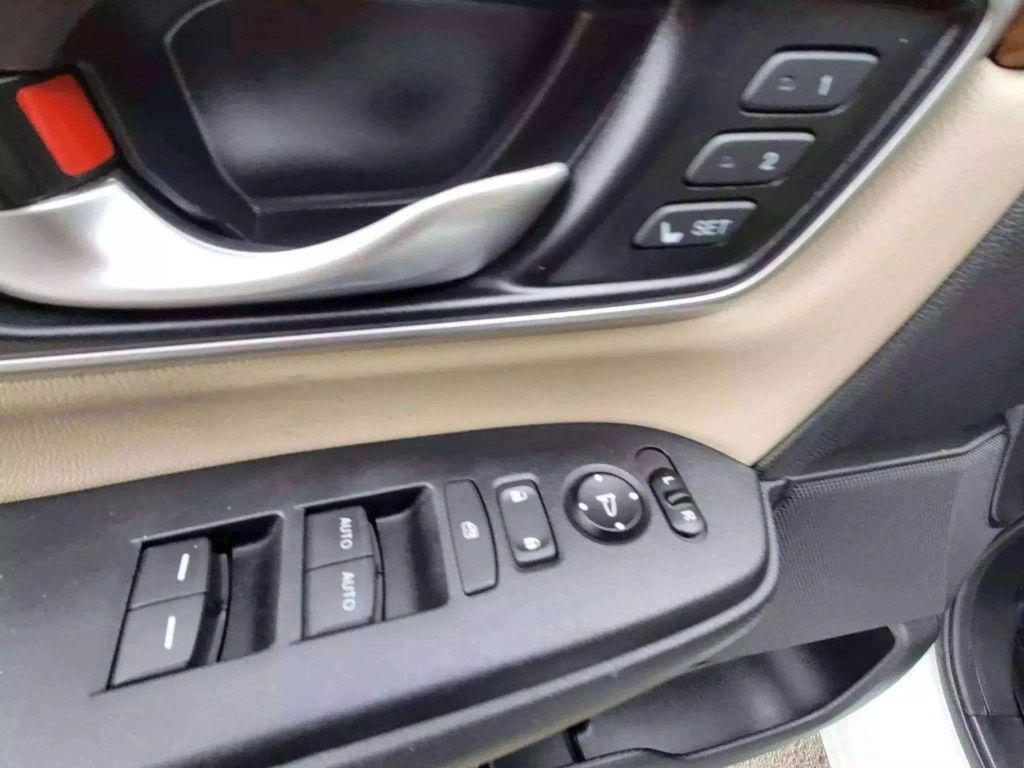 used 2019 Honda CR-V car, priced at $22,998