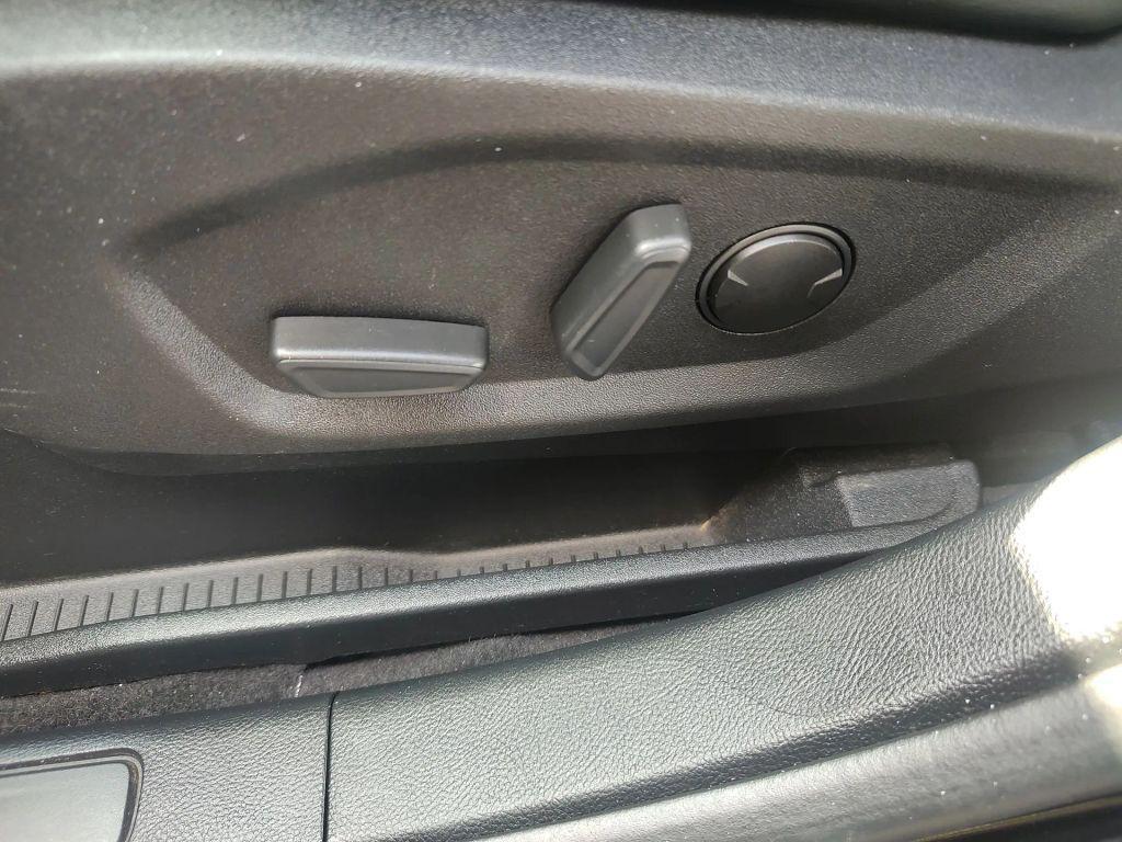 used 2023 Ford Edge car, priced at $19,425