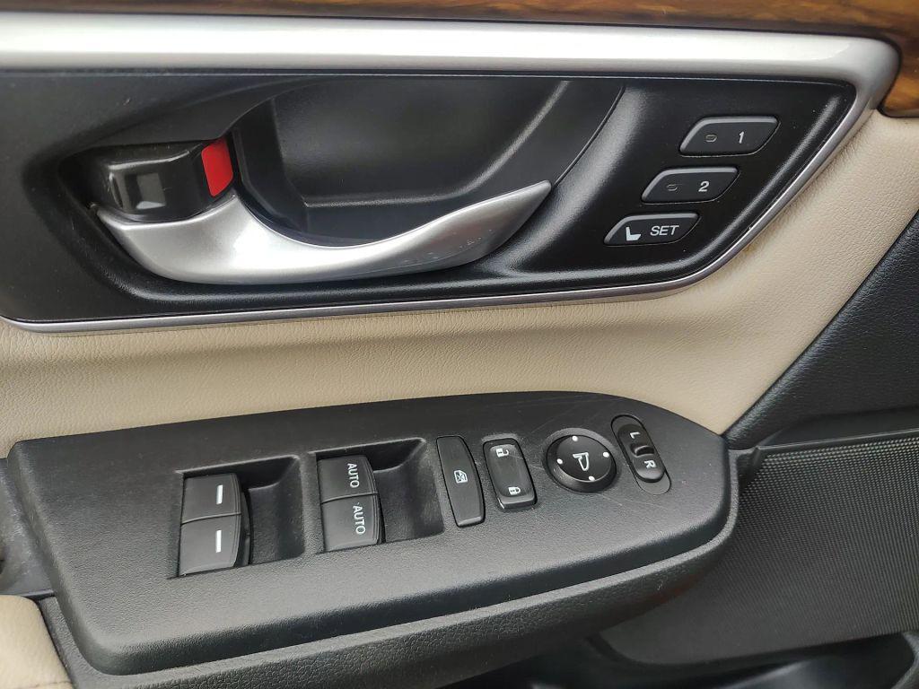 used 2017 Honda CR-V car, priced at $18,491