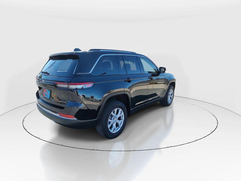 used 2022 Jeep Grand Cherokee car, priced at $28,889