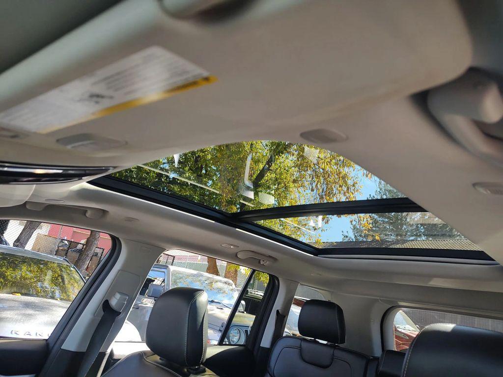 used 2022 Jeep Grand Cherokee car, priced at $28,889