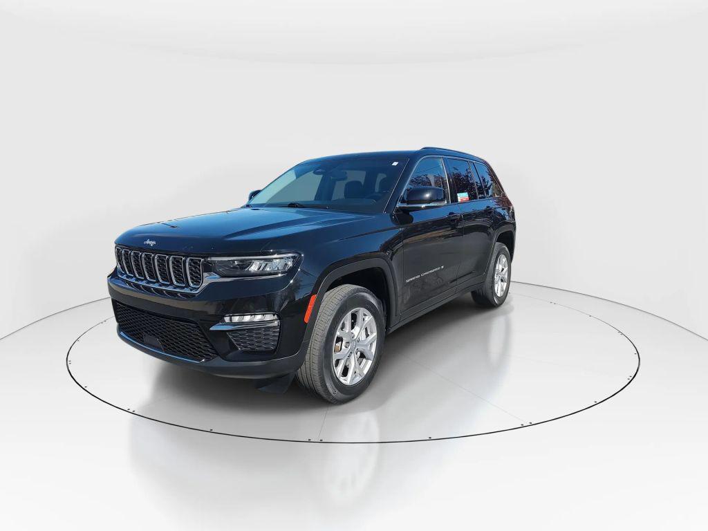 used 2022 Jeep Grand Cherokee car, priced at $28,889