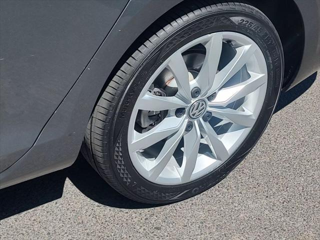 used 2017 Volkswagen Golf SportWagen car, priced at $18,782