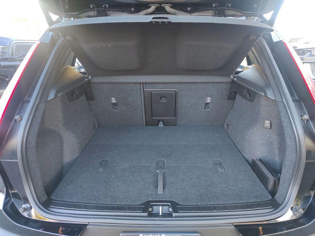 used 2021 Volvo XC40 car, priced at $23,640