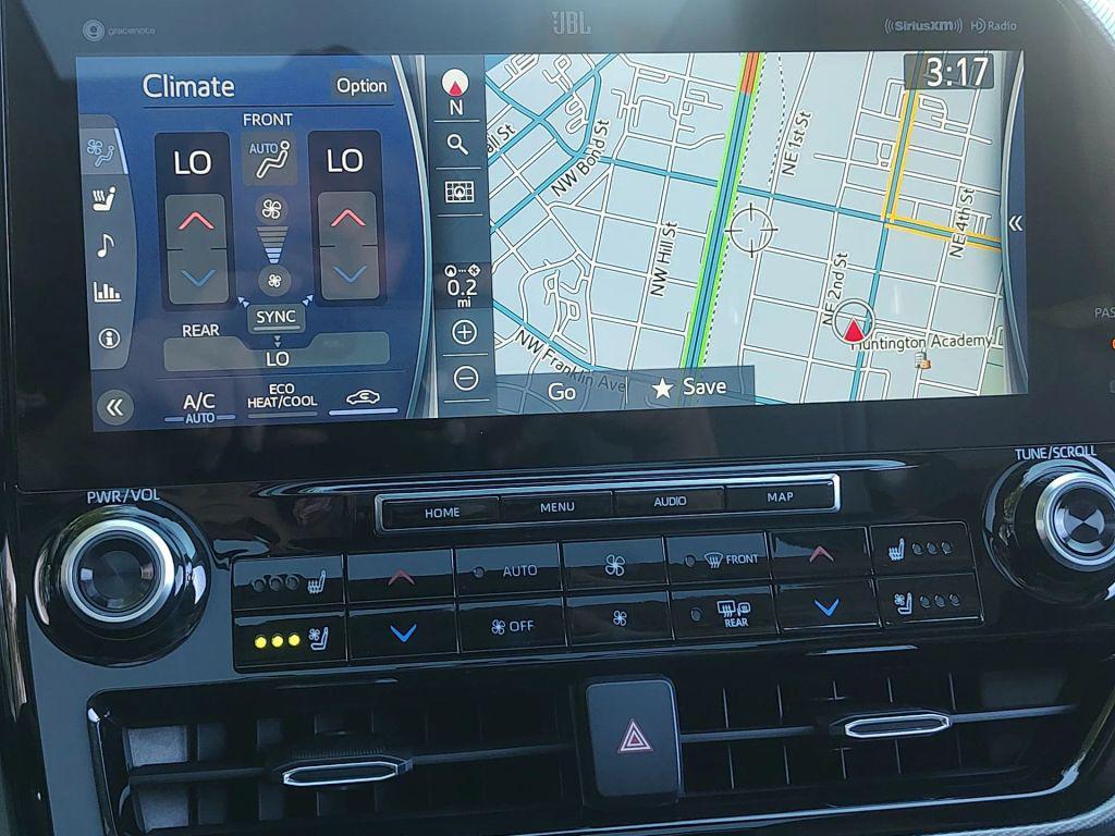 used 2020 Toyota Highlander car, priced at $32,899