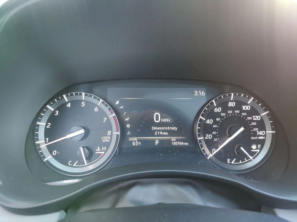 used 2020 Toyota Highlander car, priced at $32,899