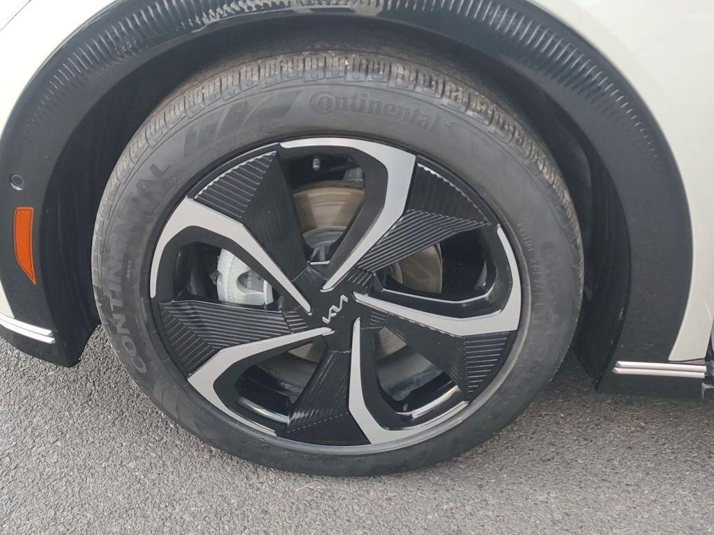 used 2022 Kia EV6 car, priced at $29,990