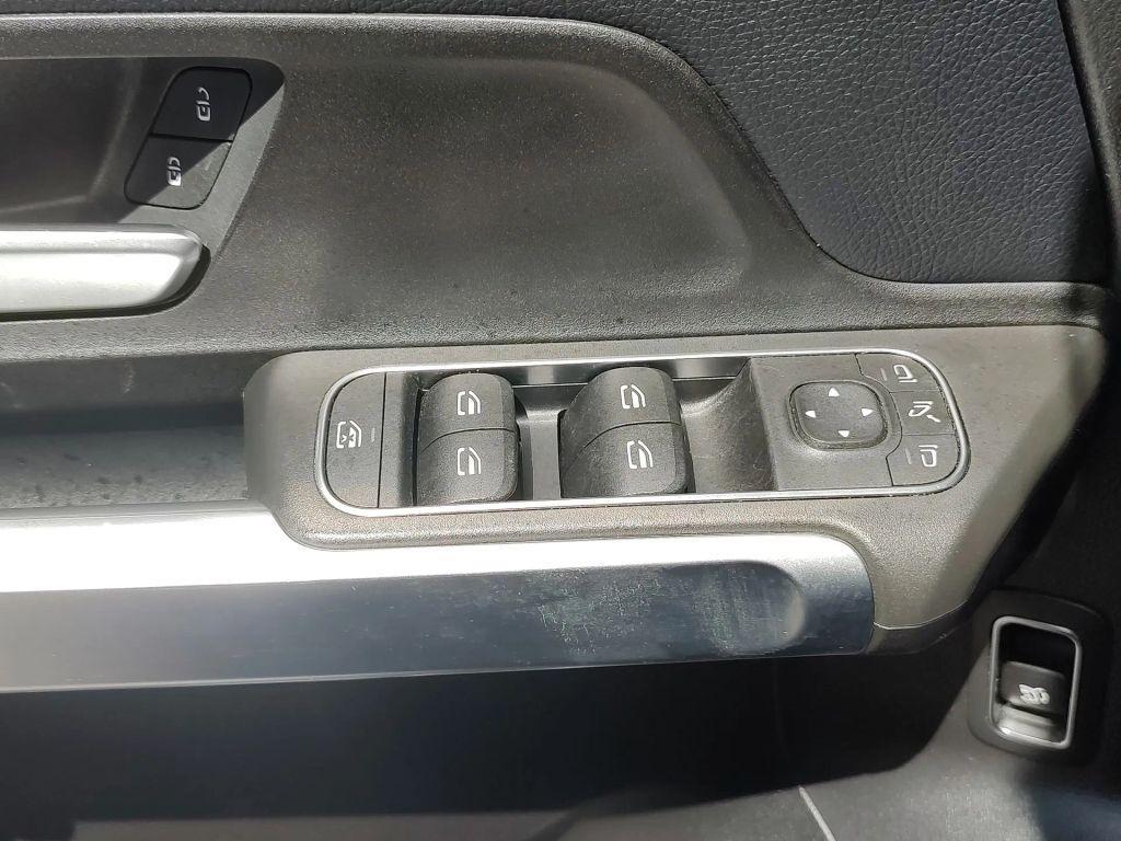 used 2021 Mercedes-Benz GLB 250 car, priced at $25,990