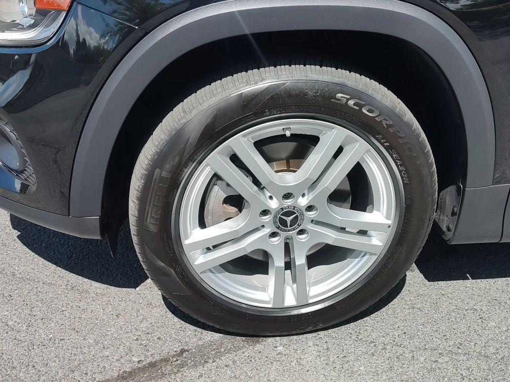 used 2021 Mercedes-Benz GLB 250 car, priced at $25,990