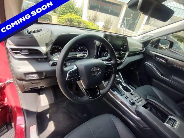 used 2021 Toyota Highlander car, priced at $34,990