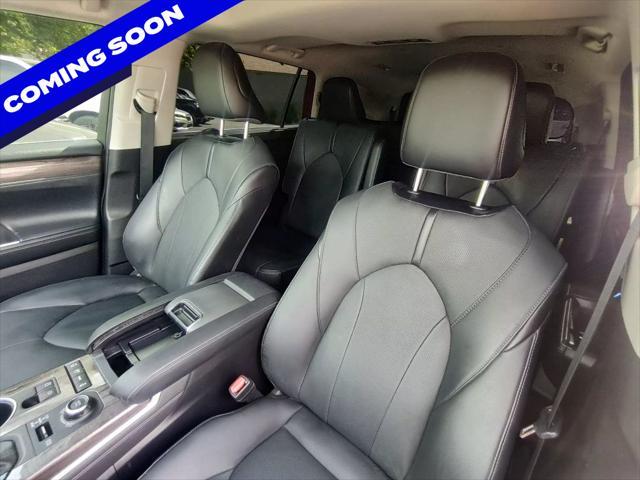 used 2021 Toyota Highlander car, priced at $34,990