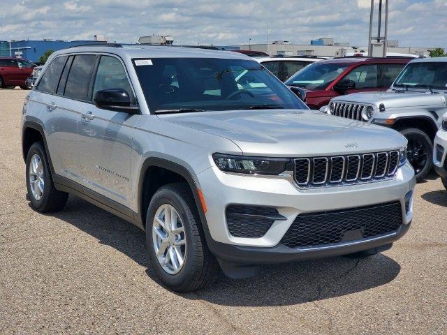 new 2024 Jeep Grand Cherokee car, priced at $44,970