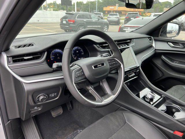 new 2025 Jeep Grand Cherokee car, priced at $43,504