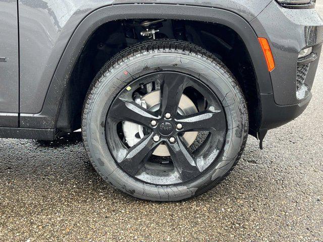 new 2025 Jeep Grand Cherokee car, priced at $46,935